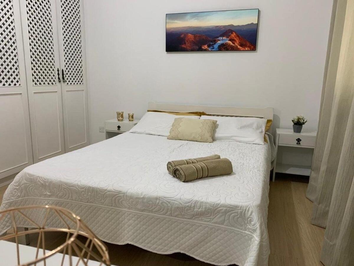 Apto Na Av Brasil Frente Ao Shopping,4Min Da Praia Balneario Camboriu Ngoại thất bức ảnh